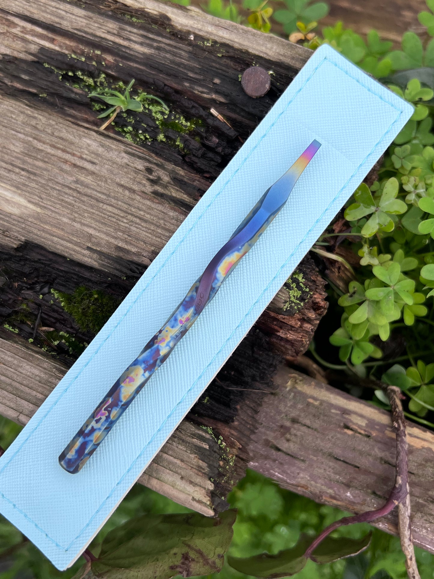 XL Hydra/Rainbow Quill